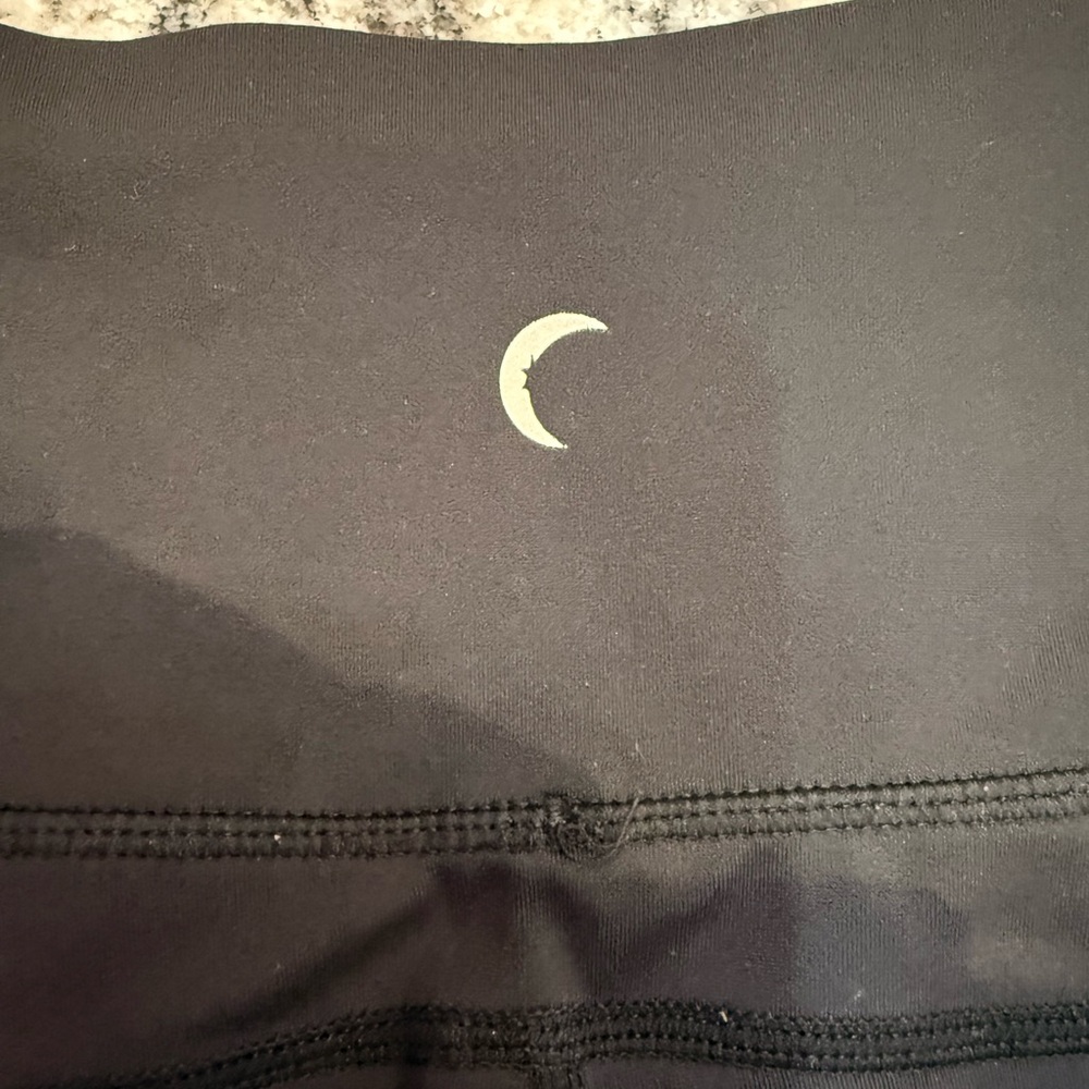 ZYIA Black Women's High-Waist Performance Leggings - Picture 4 of 5